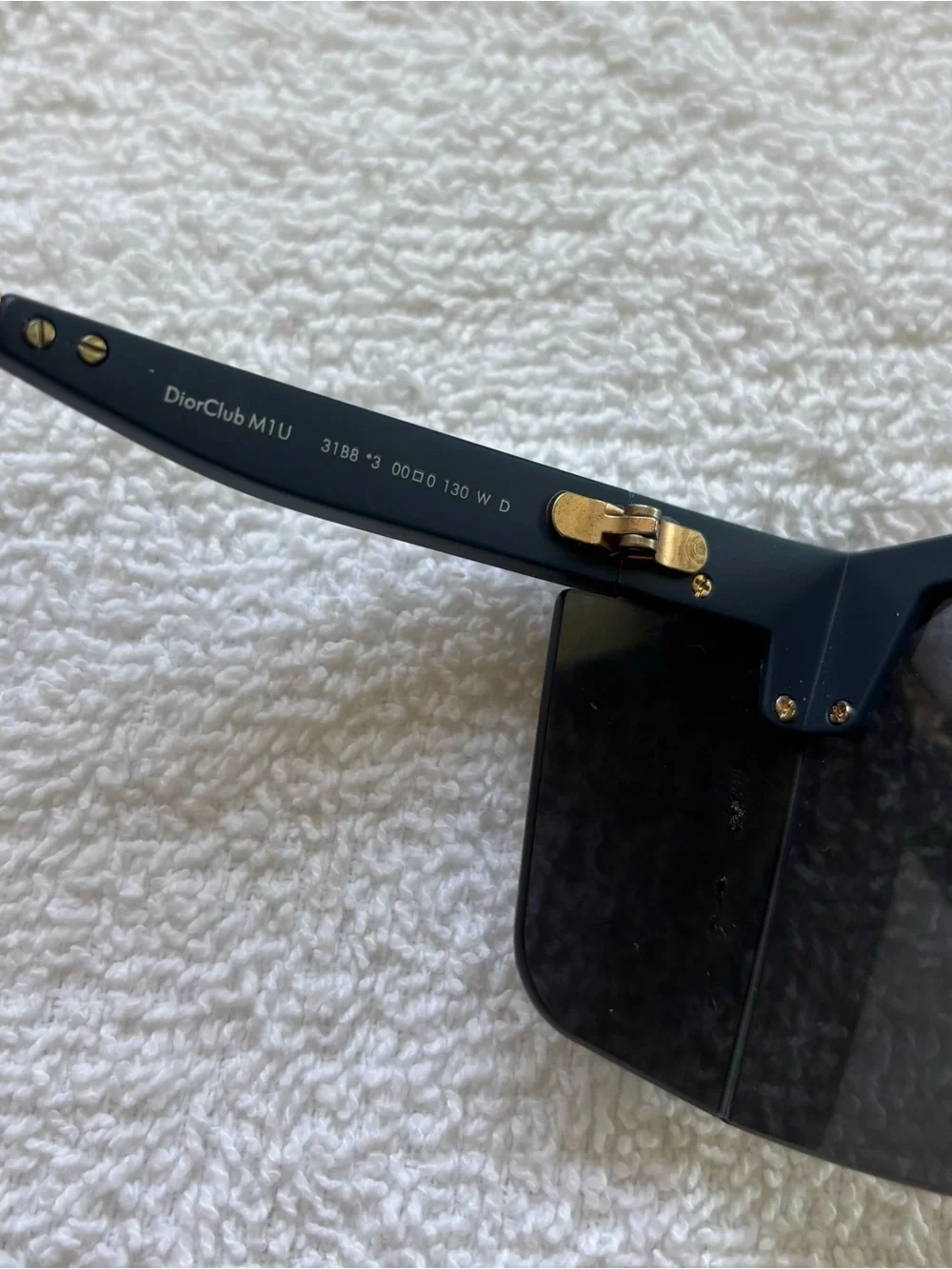 Dior none provided